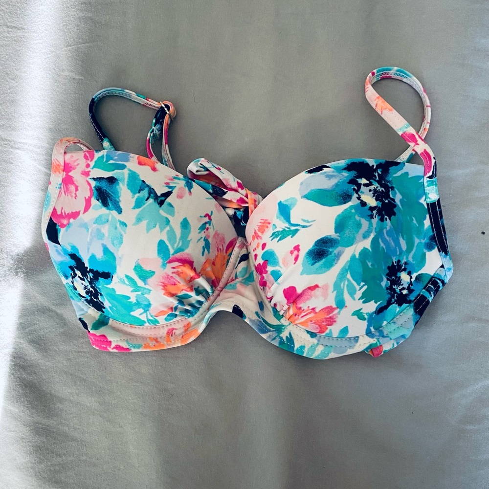 Xhilaration Floral SwimSuit Top